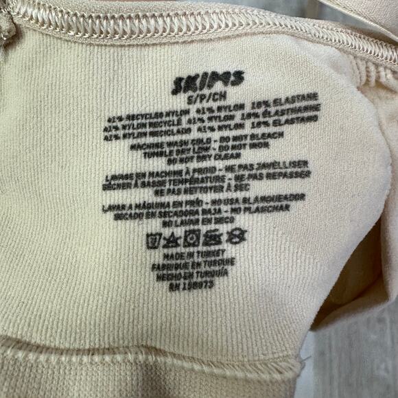 Skims Everyday Sculpting Bras (2) Size Small - Picture 3 of 4